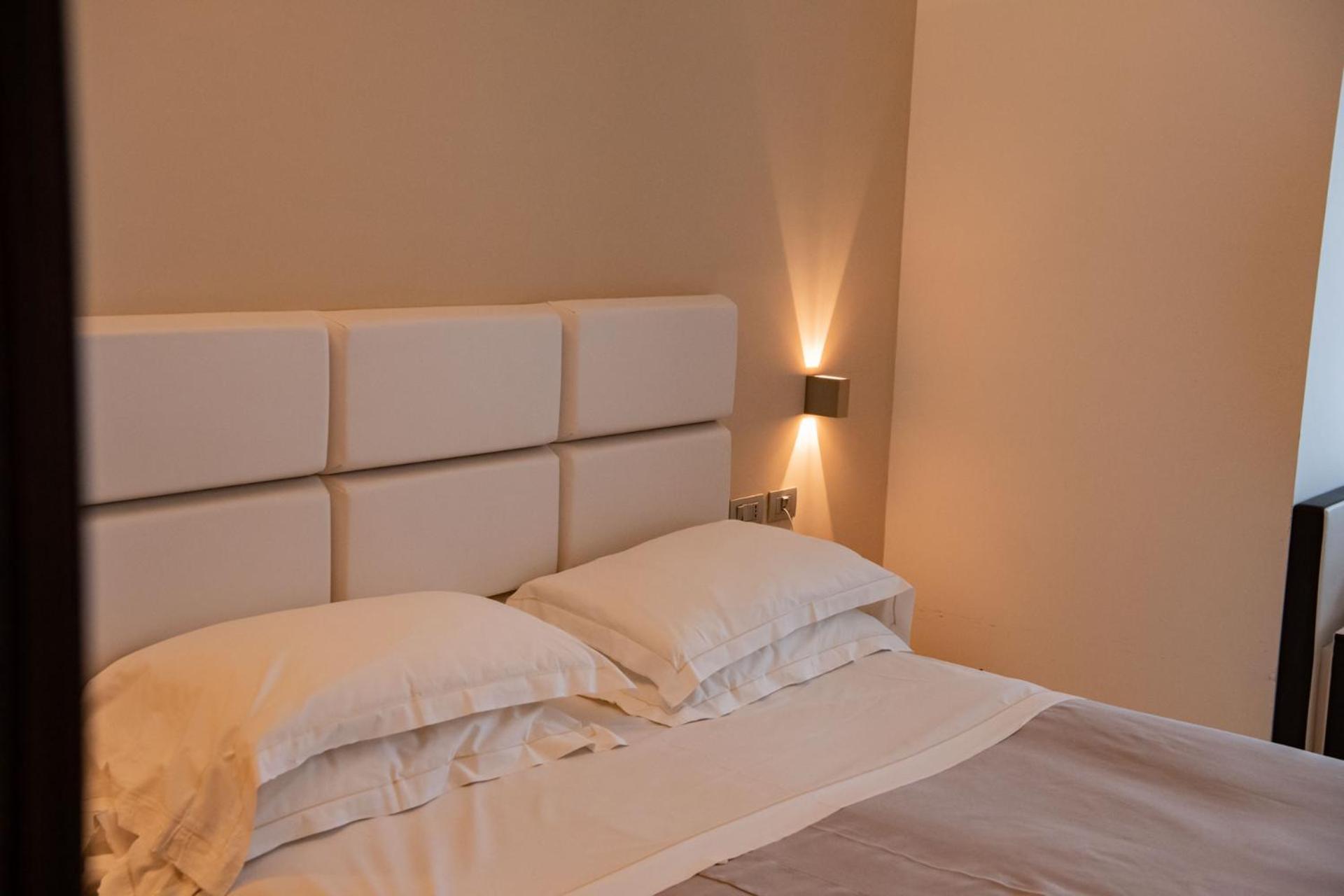 White Hotel Vieste Esterno foto