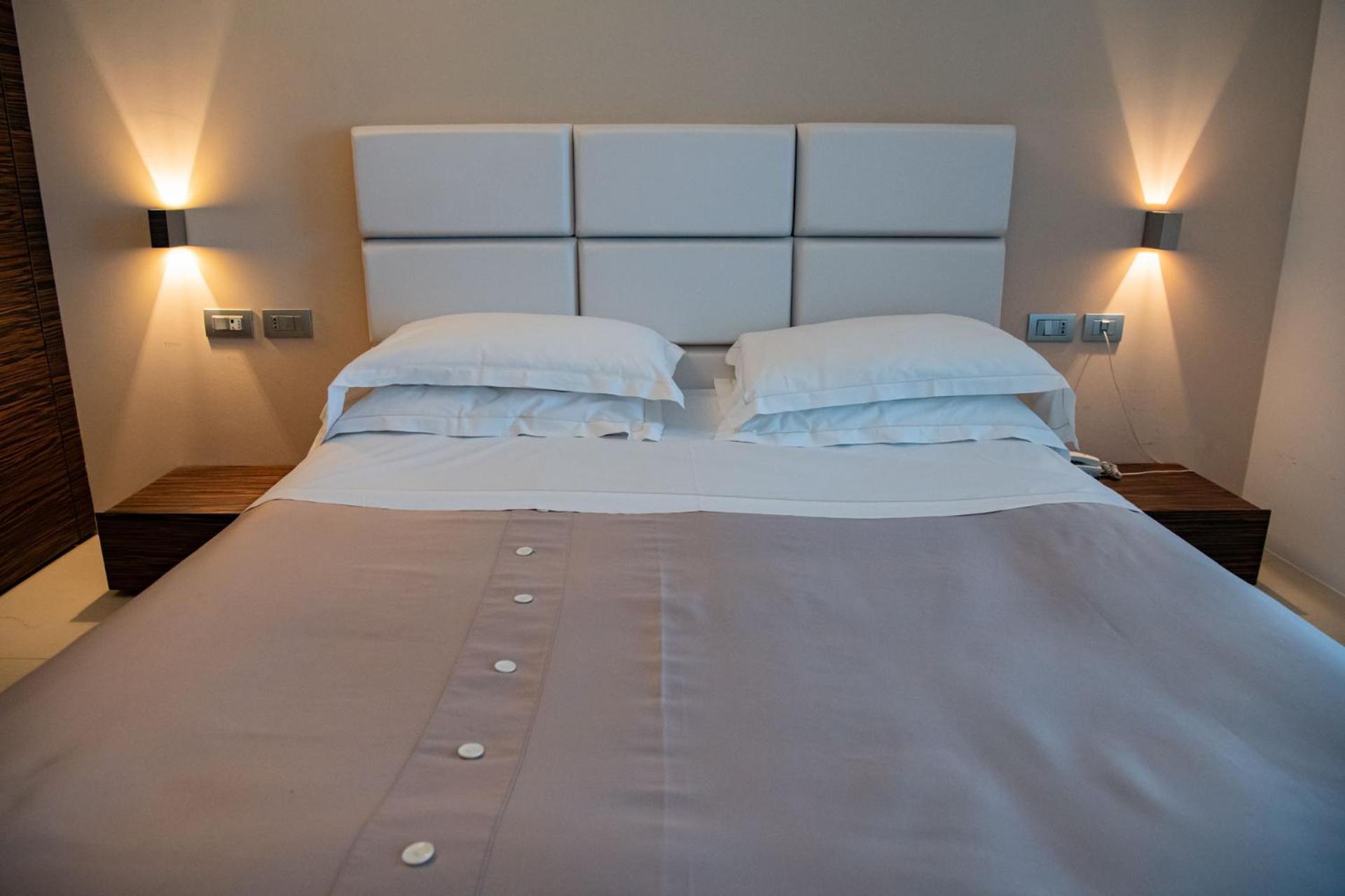 White Hotel Vieste Esterno foto