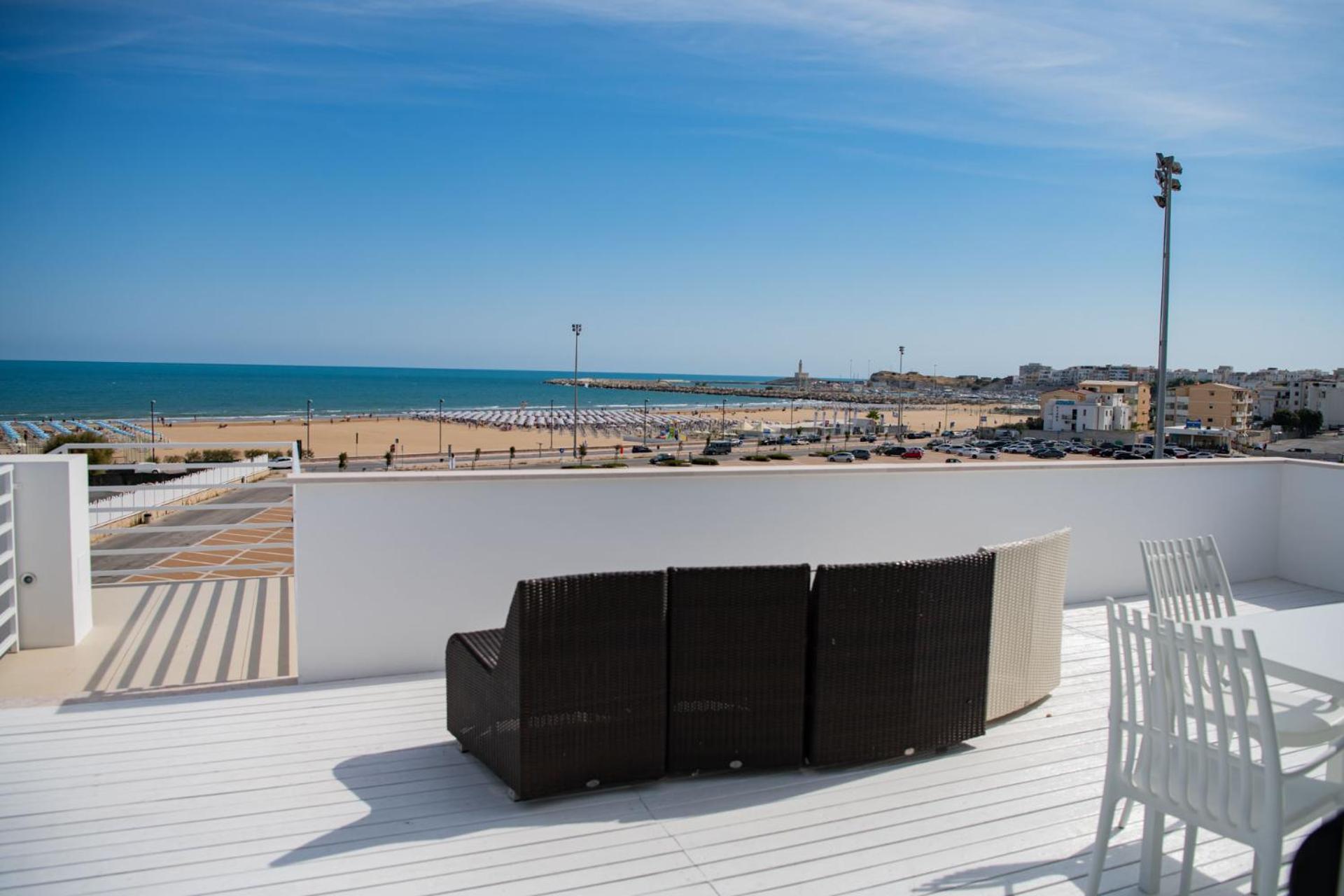 White Hotel Vieste Esterno foto